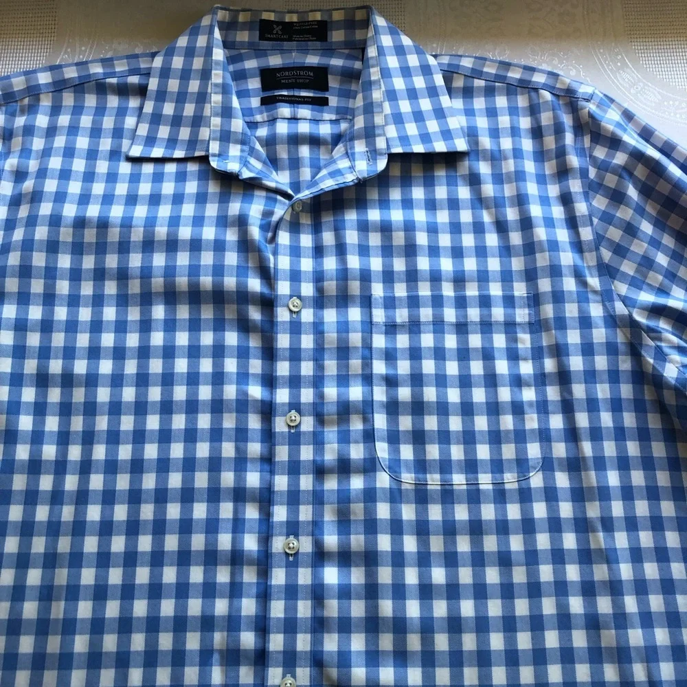 Nordstrom Wrinkle-Free Blue/White Checkered Button-Up Shirt Men’s Size 16.5 34